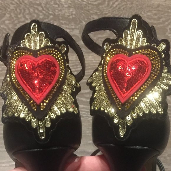 Platform sandals with beautiful applique on heel - NWOT - Picture 3 of 9